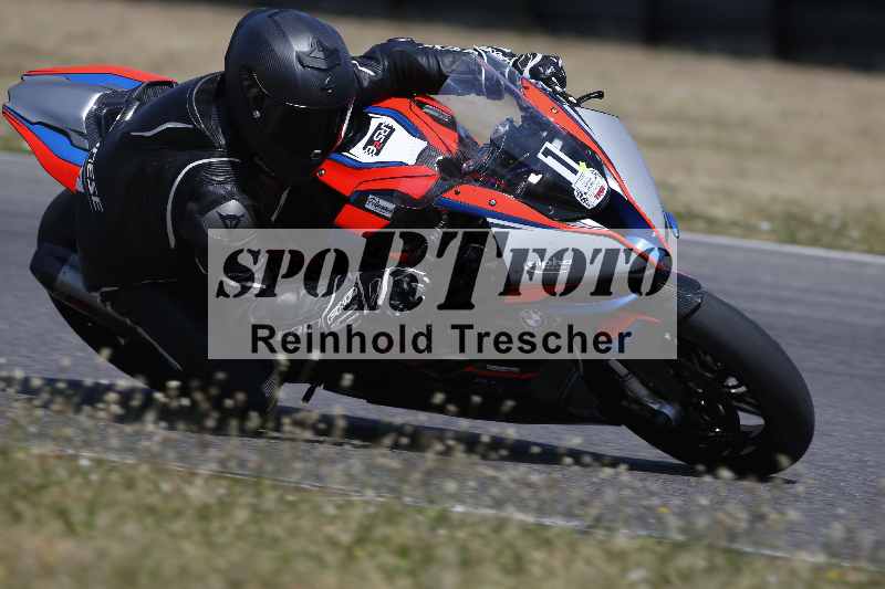 /Archiv-2023/28 05.06.2023 Moto Club Anneau du Rhin/rouge-expert/1